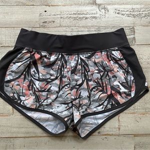 Under Armour Women's Speedpocket Run N Shorts Size:M/M